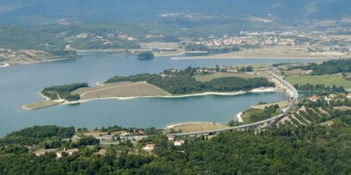 Relax On The River Polcanto