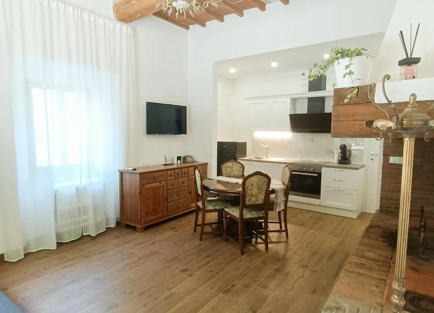Relax On The River Polcanto 0*,
